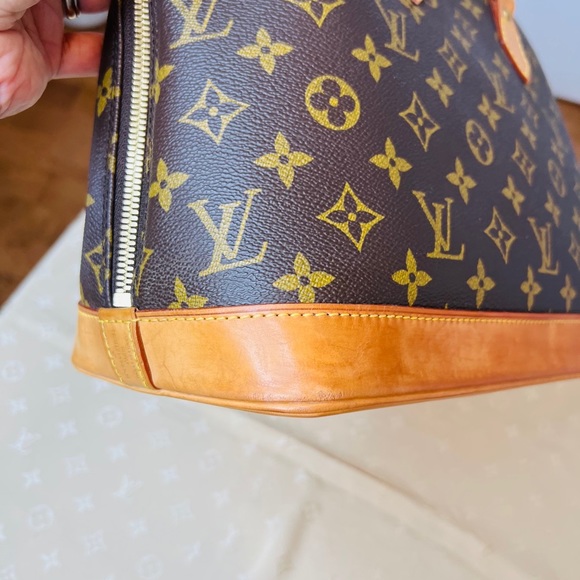 Authentic Louis Vuitton Alma PM ❌sold ❌ - Picture 3 of 15